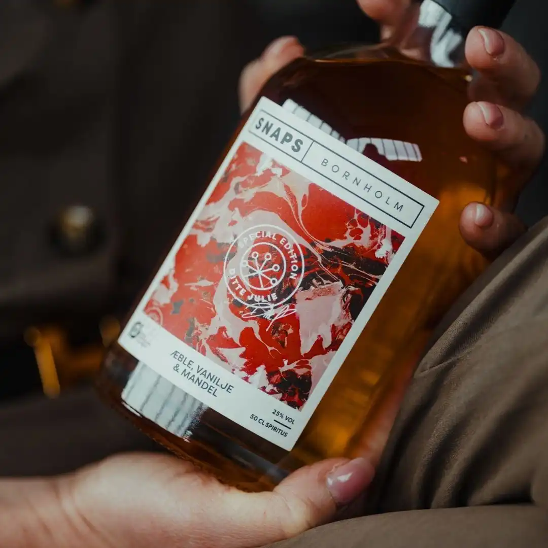 Ditte Julies Special Edition 2 – Æble, Vanilje & Mandel • 25% - 50 cl Ditte Julies Special Edition 2 – Æble, Vanilje & Mandel • 25% - 50 cl