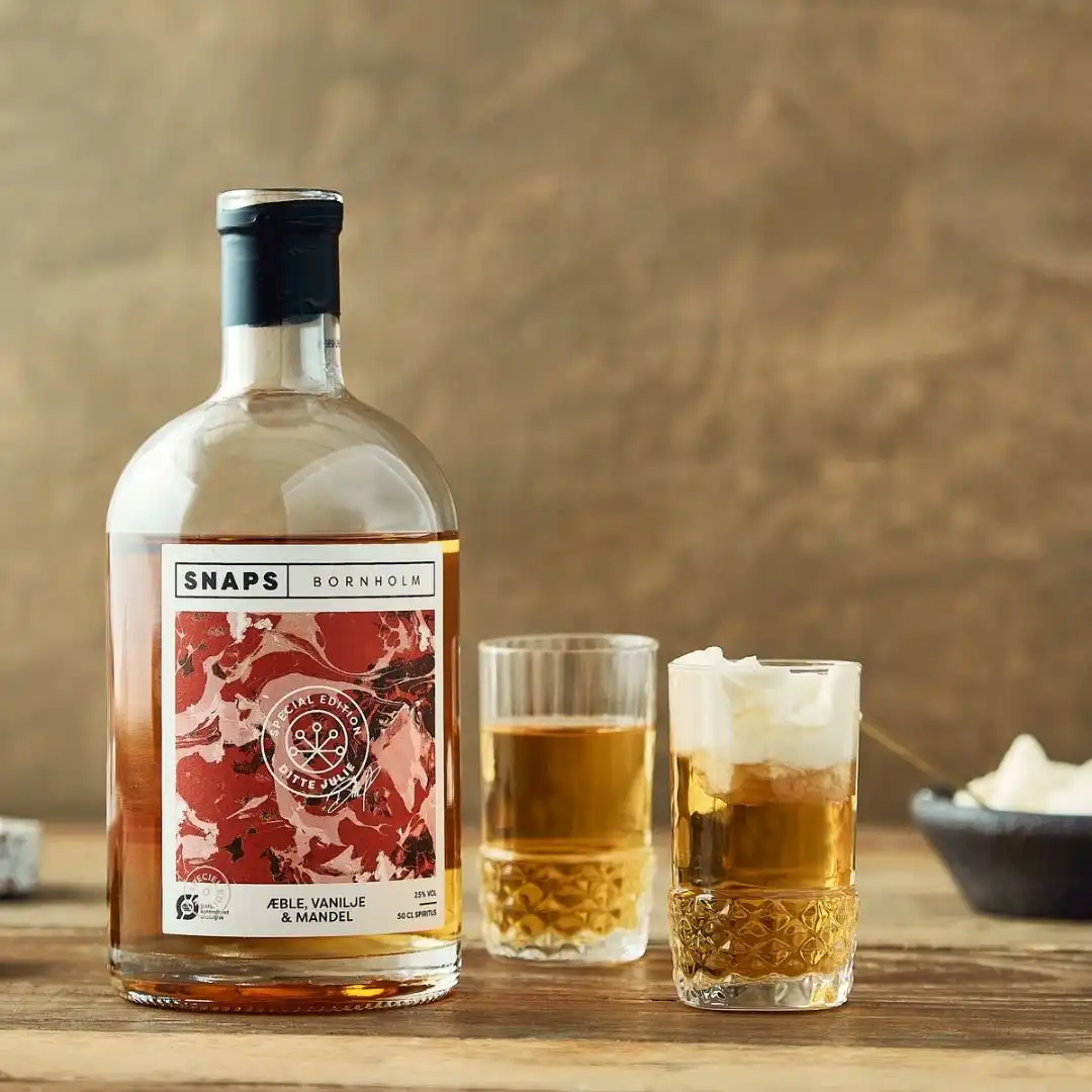 Ditte Julies Special Edition 2 – Æble, Vanilje & Mandel • 25% - 50 cl Ditte Julies Special Edition 2 – Æble, Vanilje & Mandel • 25% - 50 cl